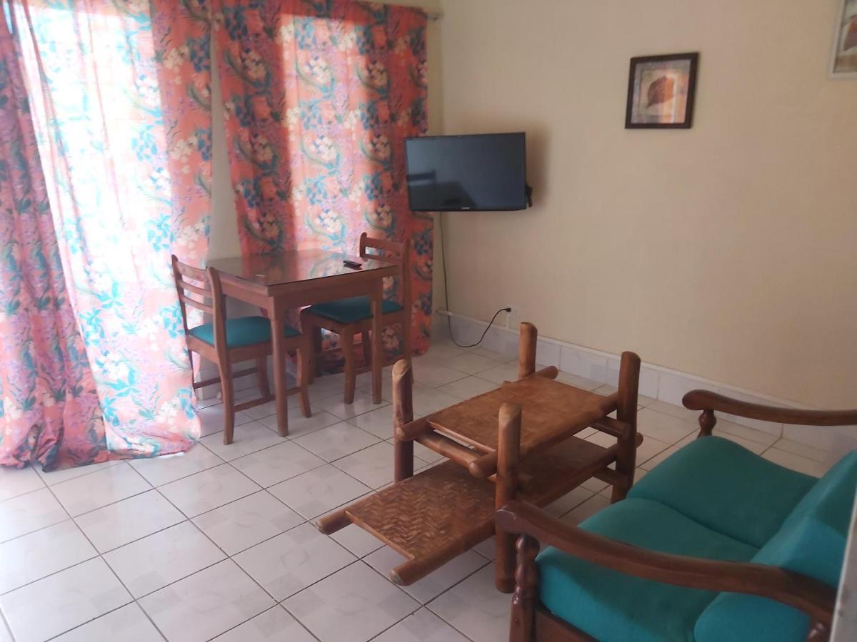 Ocean View Apartments Бриджтаун Екстер'єр фото