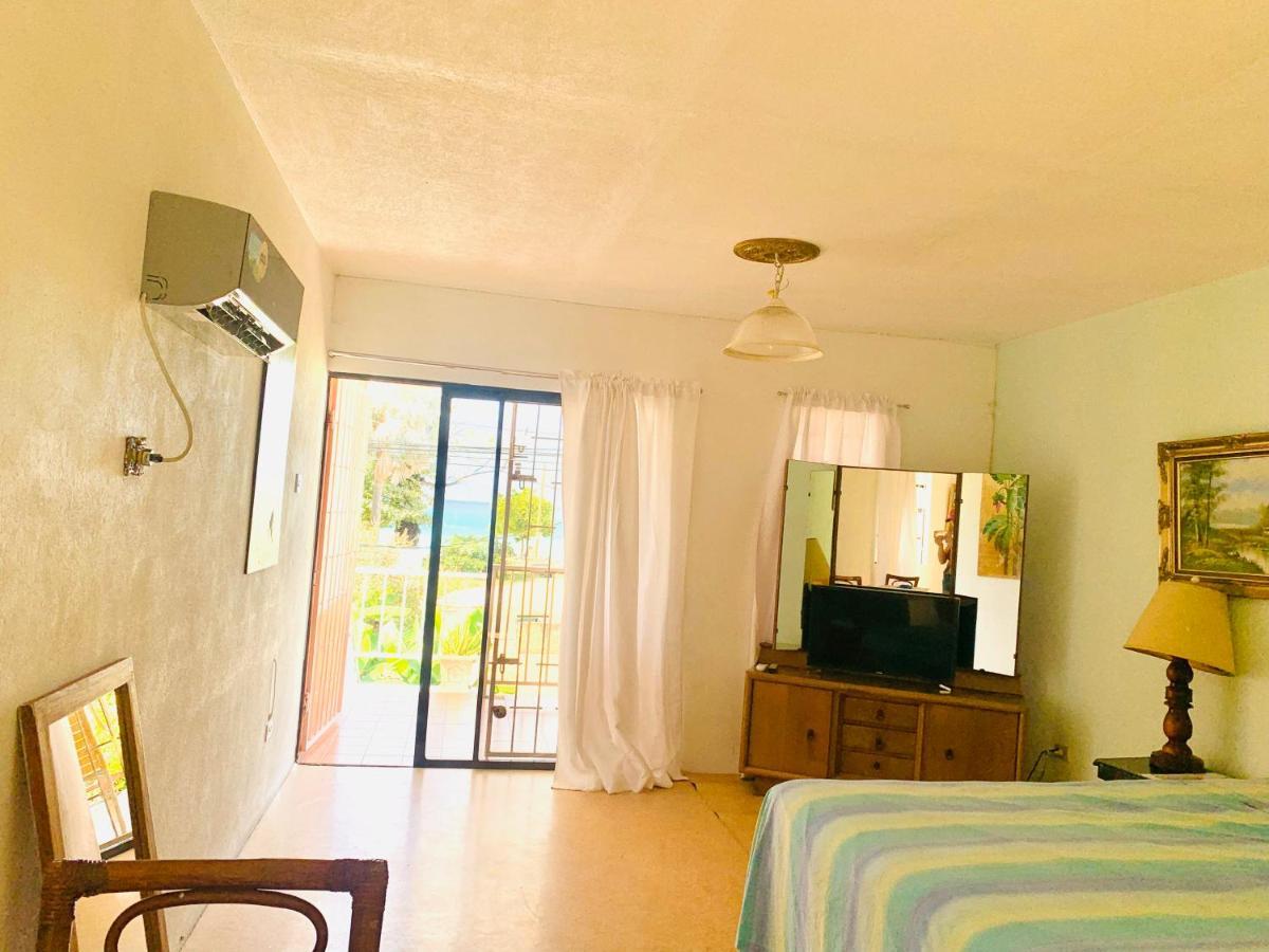Ocean View Apartments Бриджтаун Екстер'єр фото