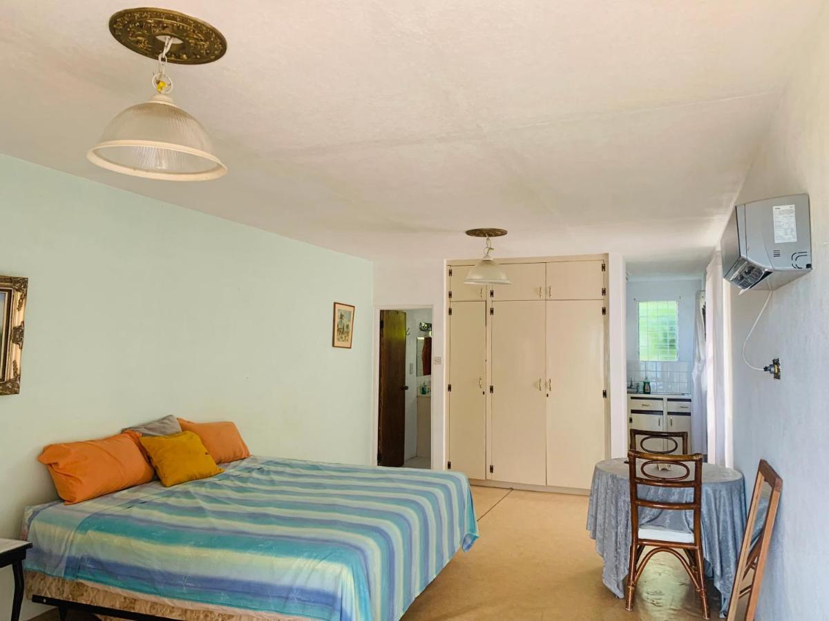 Ocean View Apartments Бриджтаун Екстер'єр фото