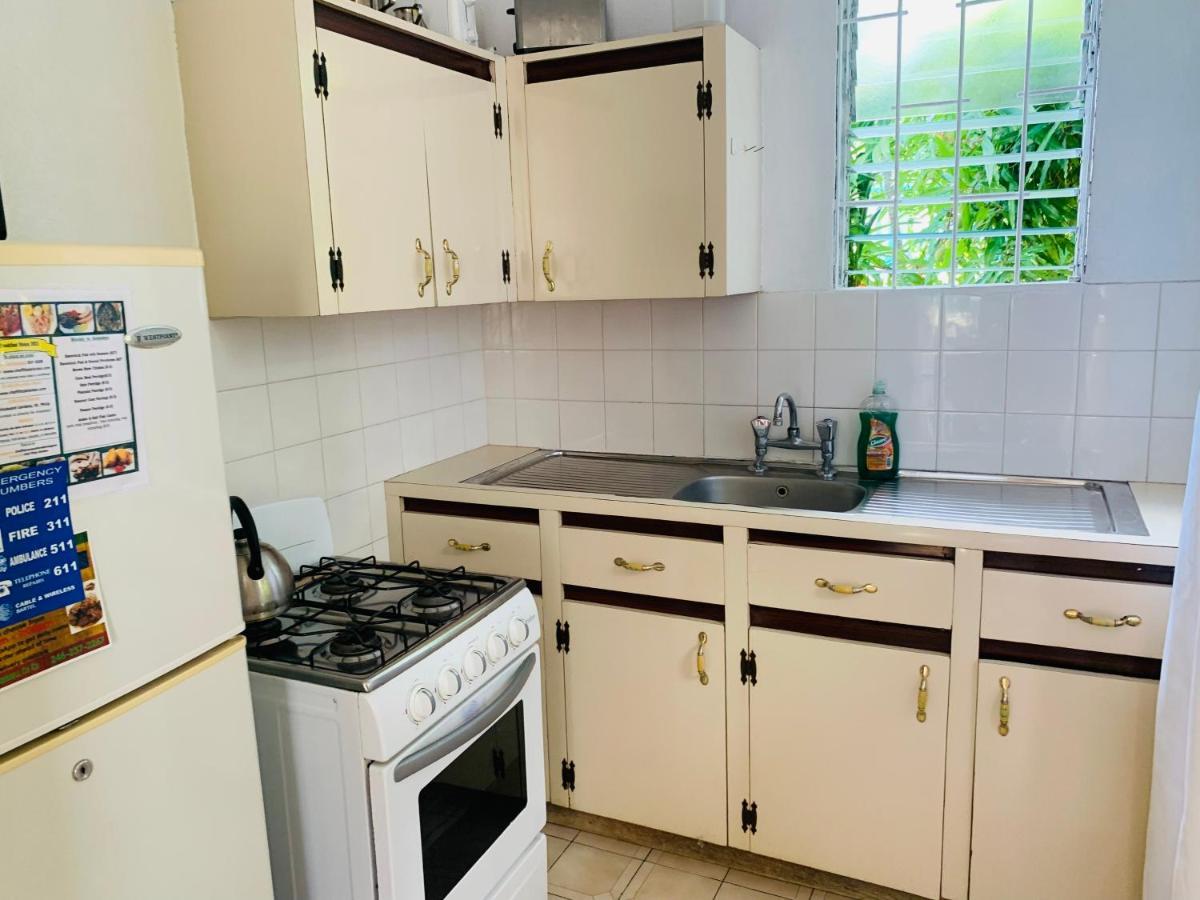 Ocean View Apartments Бриджтаун Екстер'єр фото