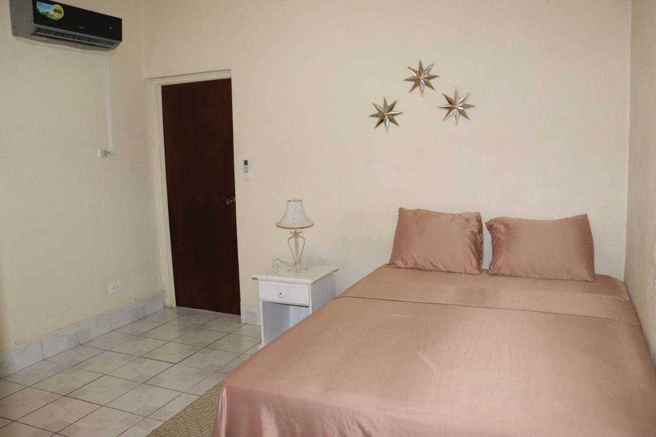 Ocean View Apartments Бриджтаун Екстер'єр фото