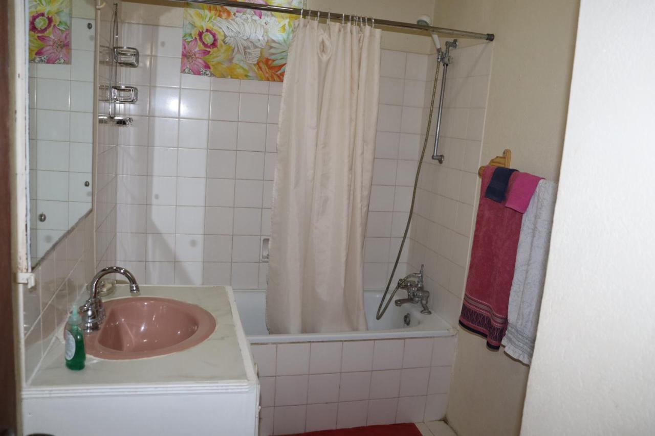 Ocean View Apartments Бриджтаун Екстер'єр фото
